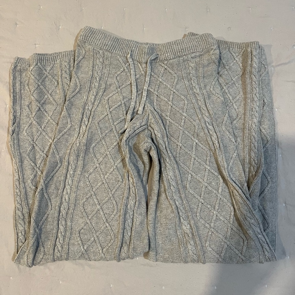 edikted kasey cable knit pants